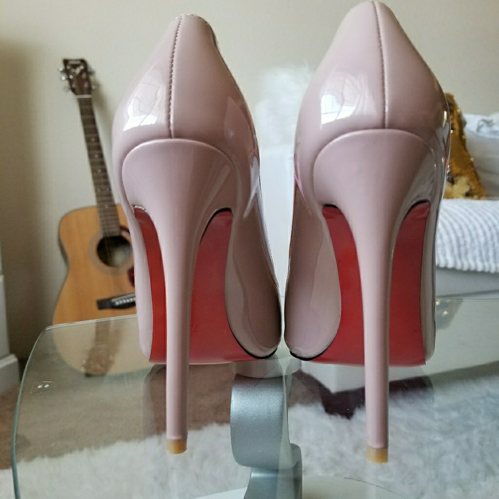 Nude stiletto heels pointy toe with red bottom
